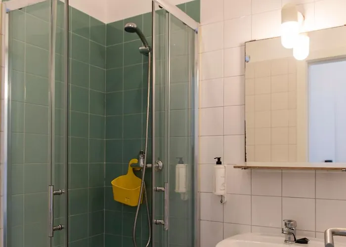 Vandrerhjem Wot Social *